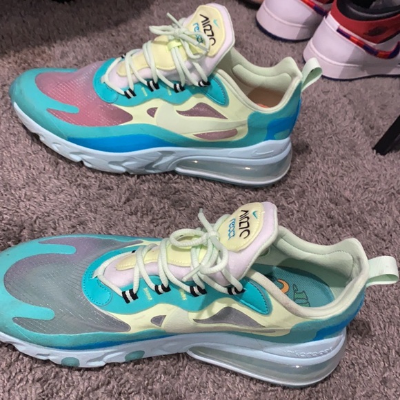 Air max 270 , Little to No damage to them - Picture 4 of 5